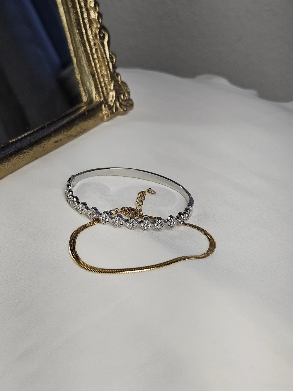 The Luxury Mixed-Metal Bracelet Stack ✨👑